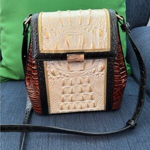 EUC-Brahmin Cream and Brown Croc-Embossed Crossbody Bag
Margo Contour Jeannarie
